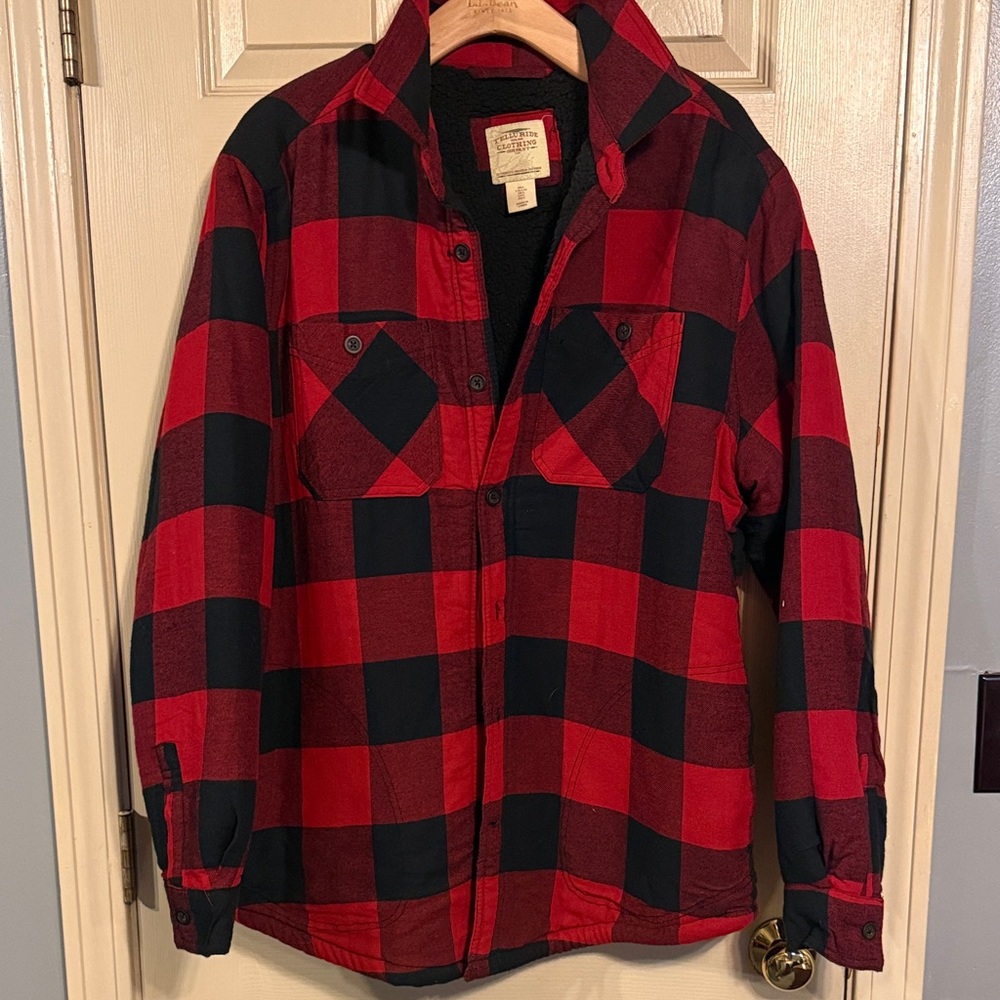 NWOT Red and Black Plaid Shirt Jacket men’s size L